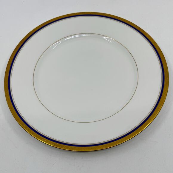 The Seville Vignaud Limoges Porcelain Dinner Plates - Picture 2 of 8